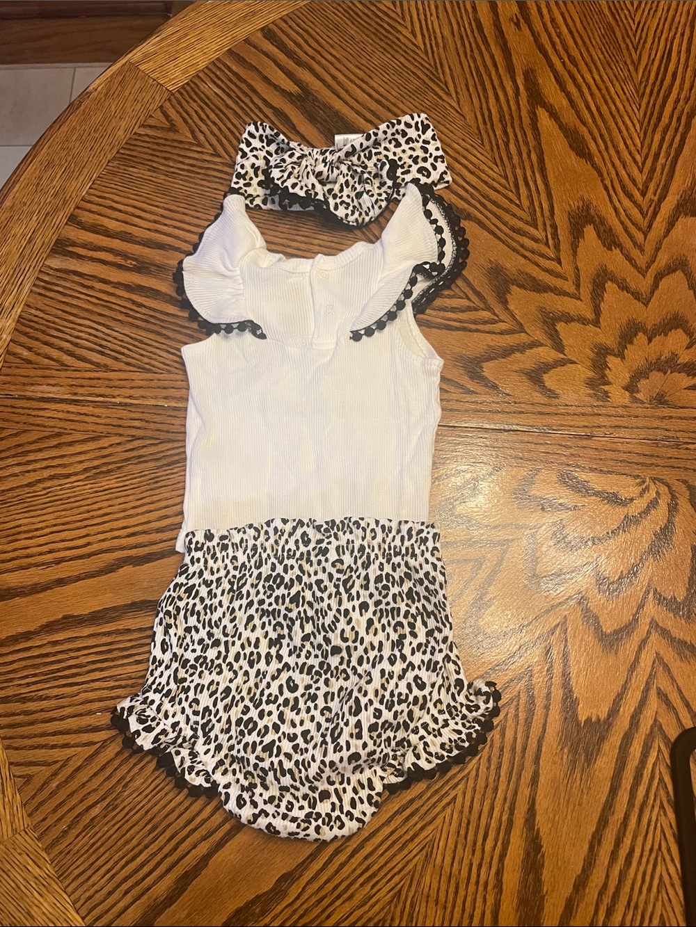 Rachel Zoe Infant Girl’s 3 Piece Leopard Outfit Size 6-9 Months - Picture 2 of 5